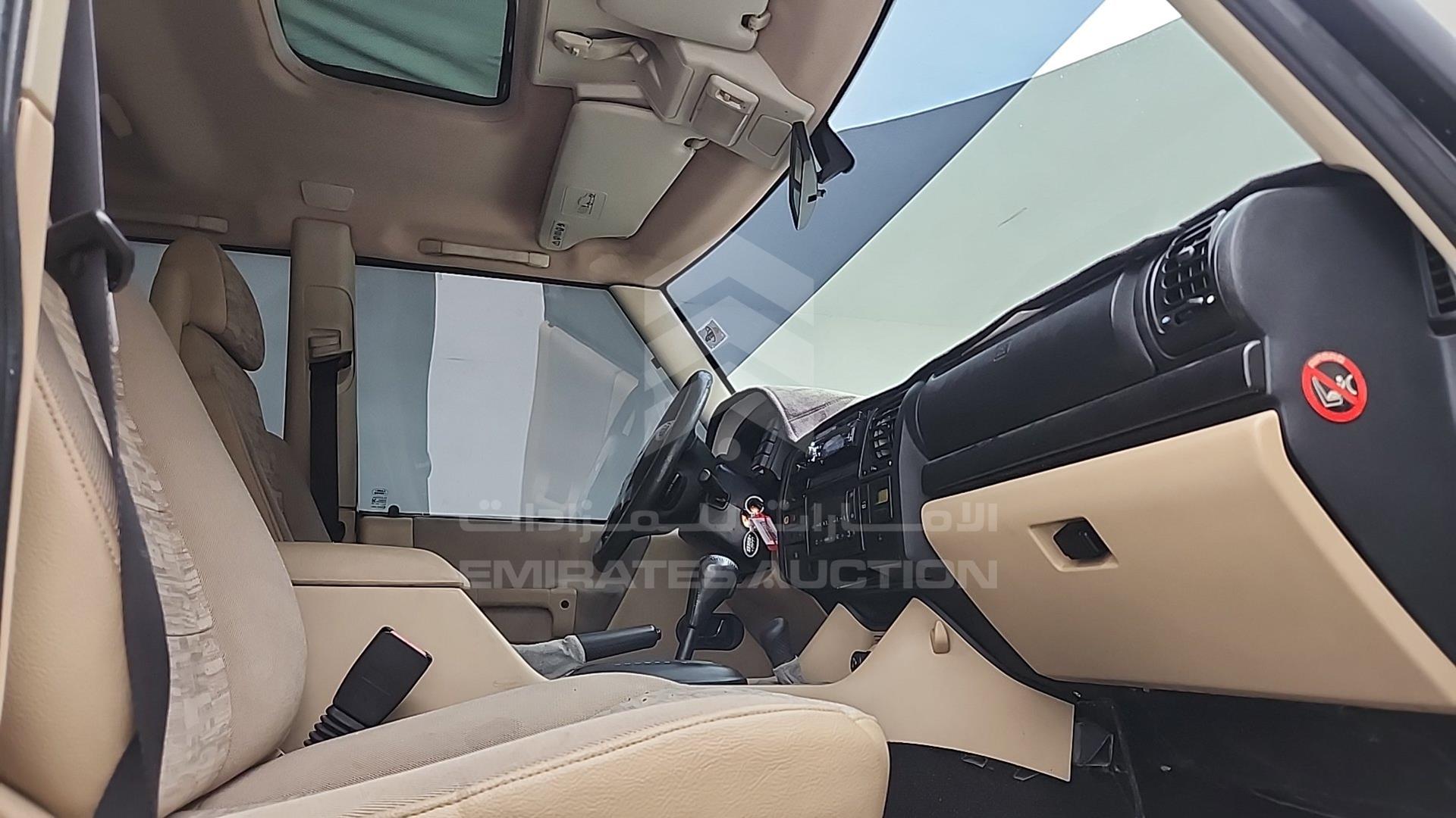 2003 LAND ROVER DISCOVERY VIN: SALLTGM343A820719