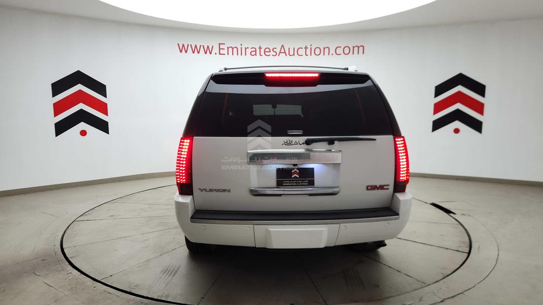 2009 GMC Yukon — Rear View — Photo 9
