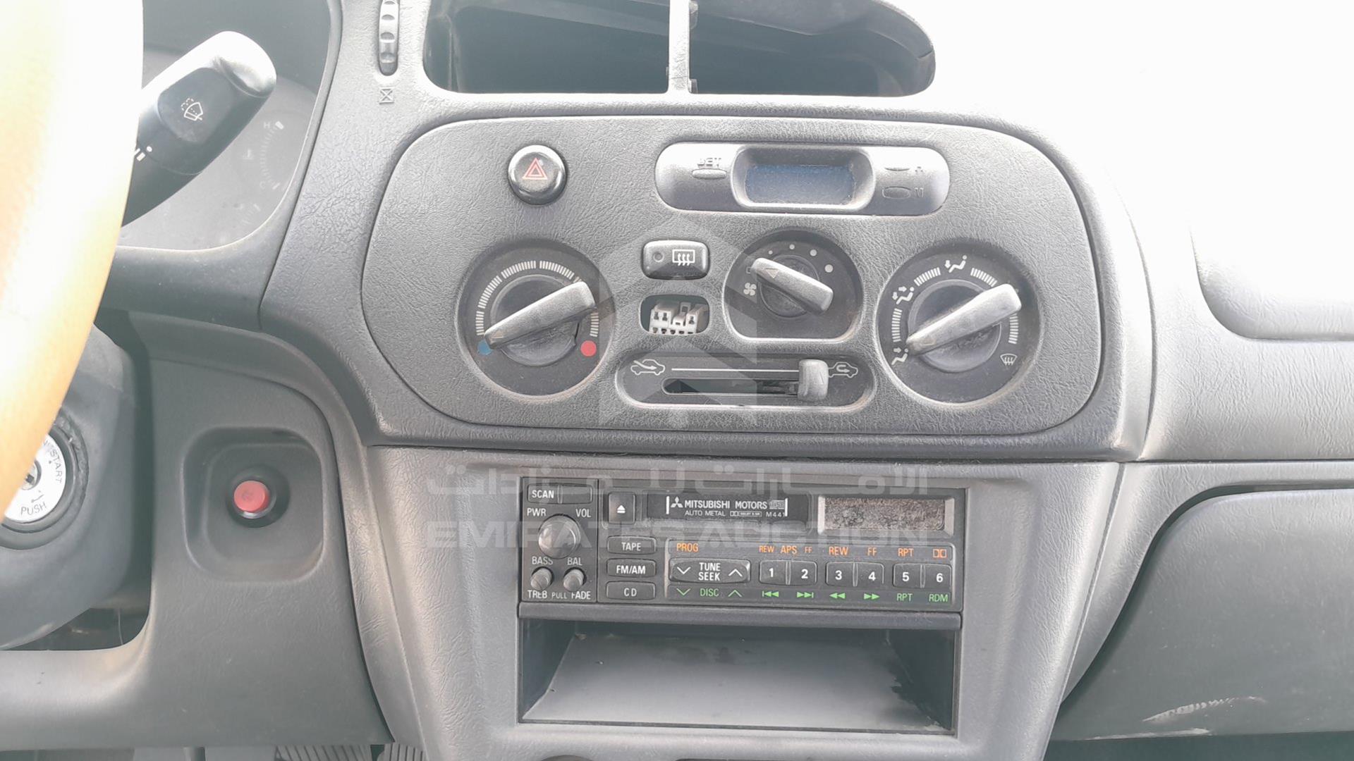 1999 MITSUBISHI LANCER VIN: JMYSRCK4AXU000886