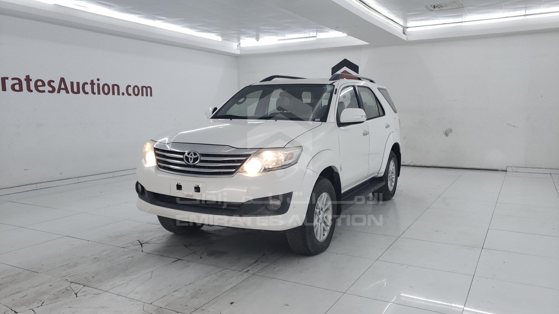 MHFYU59G7D7022681 - 2013 Toyota Fortuner - #418085