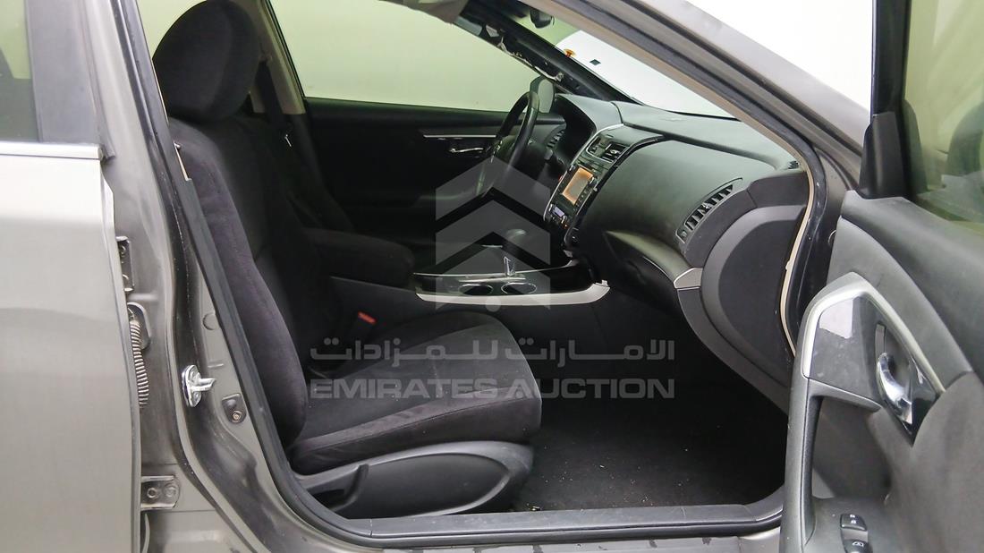 نيسان التيما 2013 — زاوية الراكب الأمامي للمقعد — صورة 30