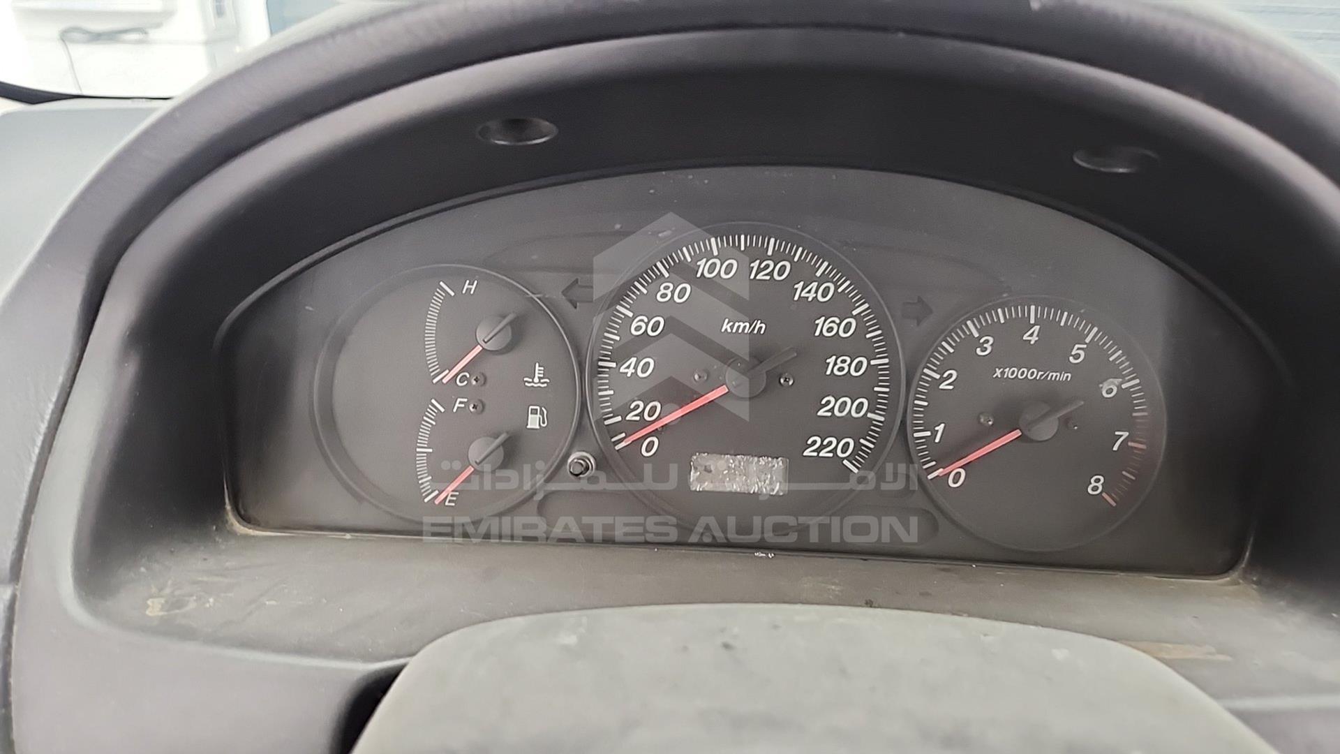 2002 MAZDA 323 VIN: JM7BJ12M821209520