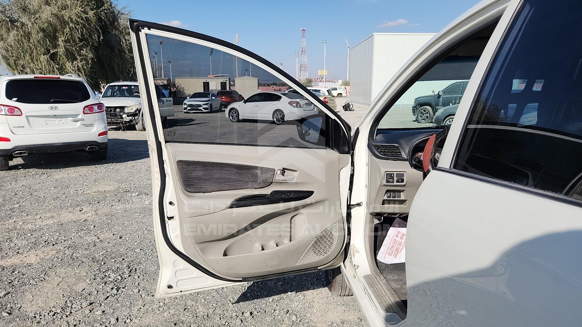 2020 TOYOTA AVANZA VIN: MHKMF5BF8LK001295