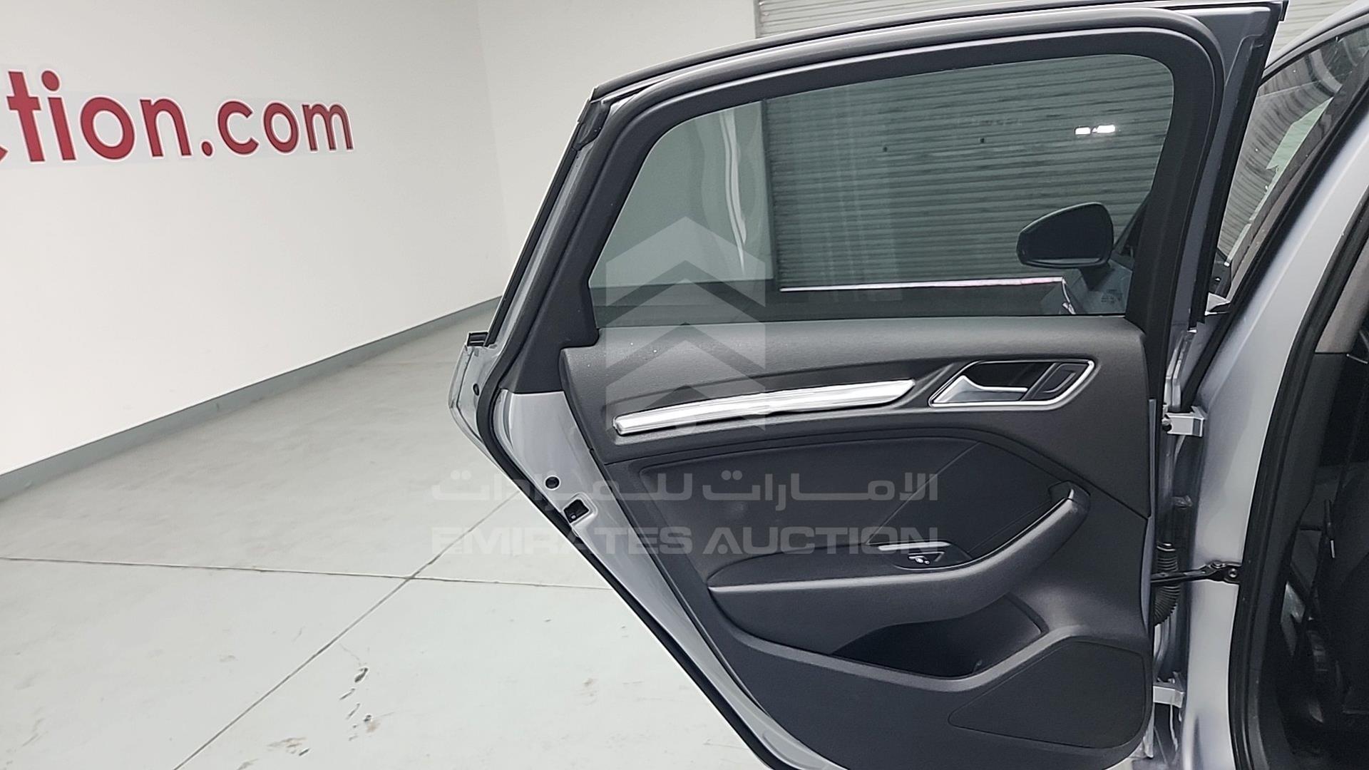 2019 AUDI A3 VIN: WAUZZZFF7K1007082