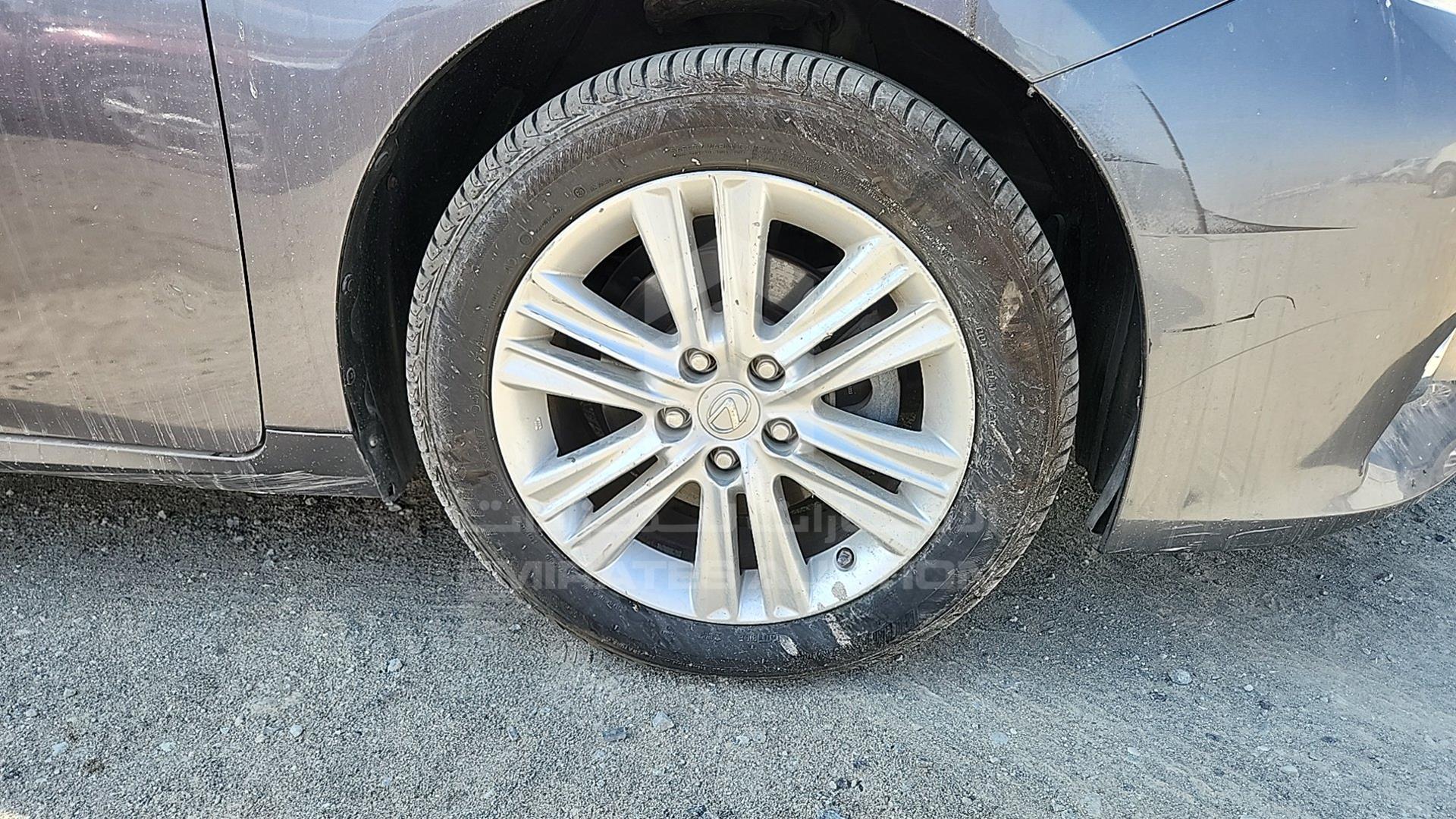 2015 LEXUS ES 350 VIN: JTHBK1GG9F2157520