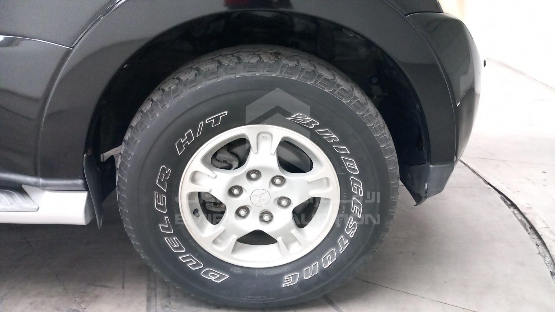 2009 MITSUBISHI PAJERO VIN: JMYMRV83W9J707496