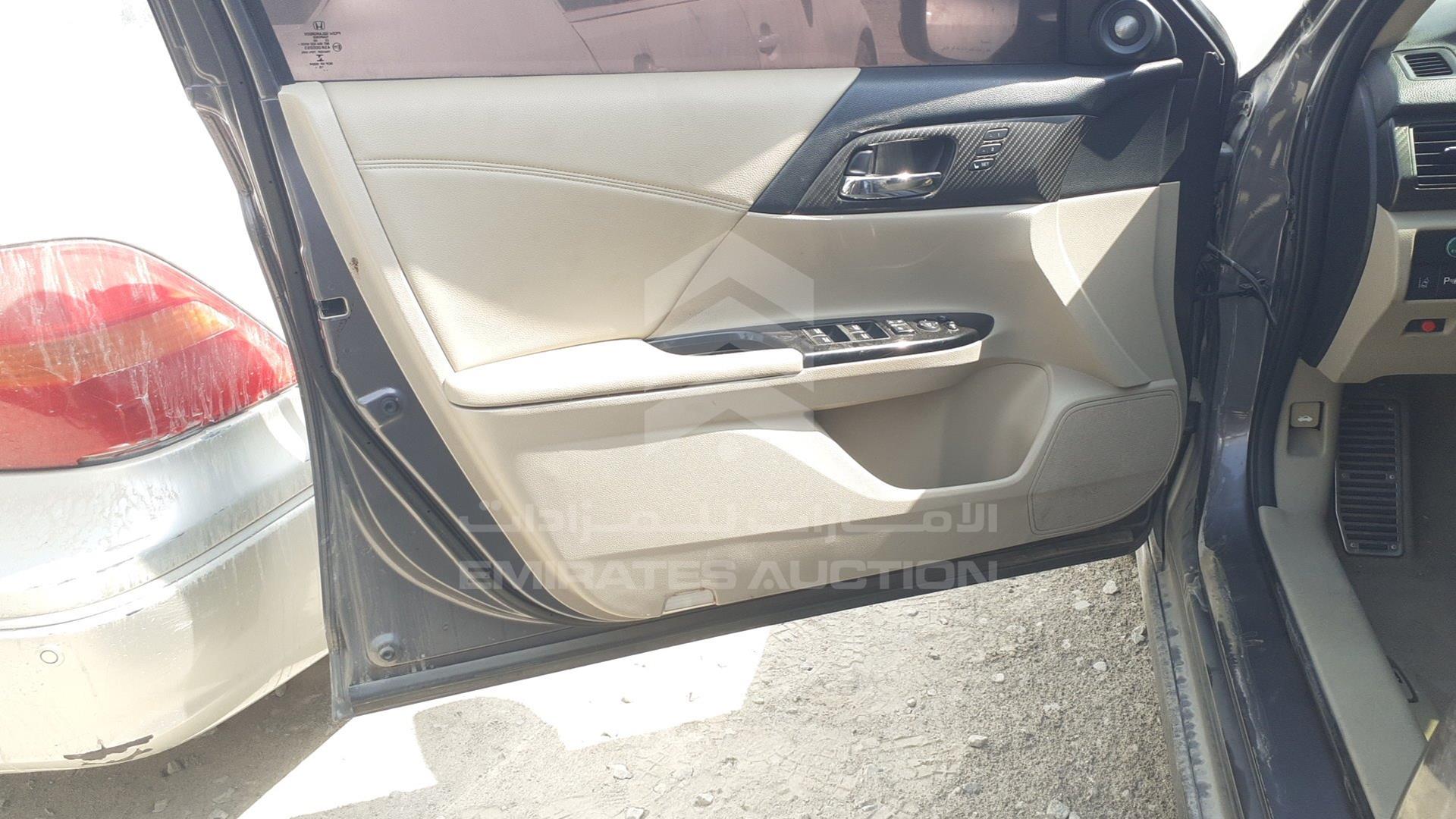 2017 HONDA ACCORD VIN: 1HGCR3695HA600918