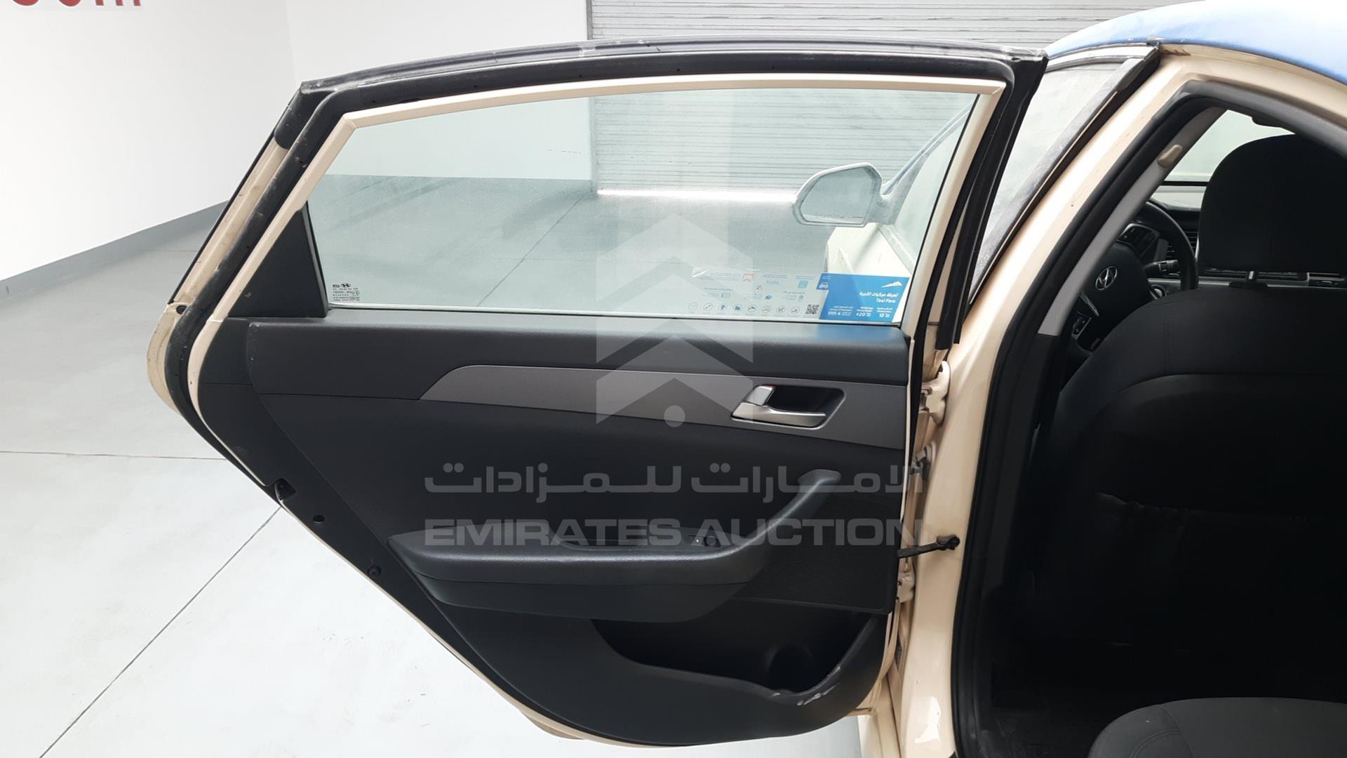 2019 HYUNDAI SONATA HYBRID VIN: KMHE24136KA093096