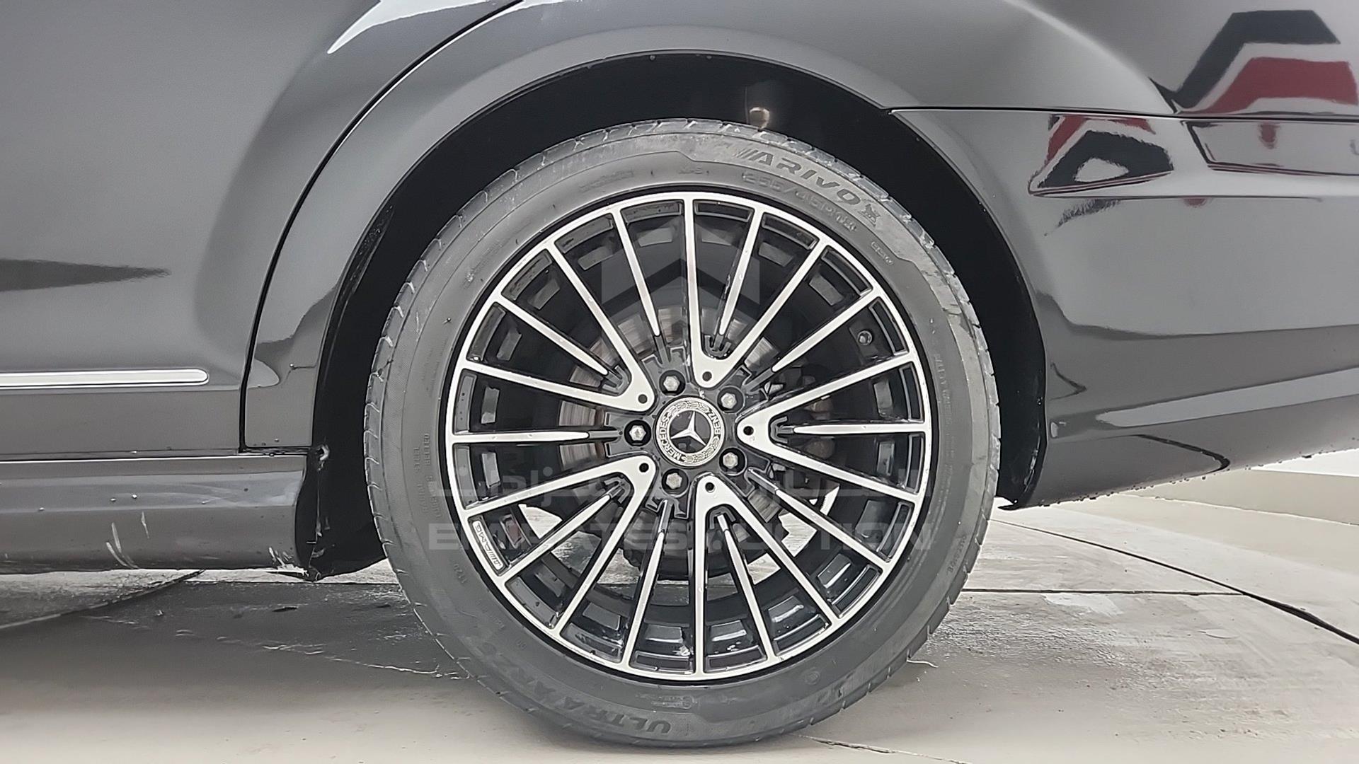2007 MERCEDES S 550 VIN: WDDNG71X57A035326