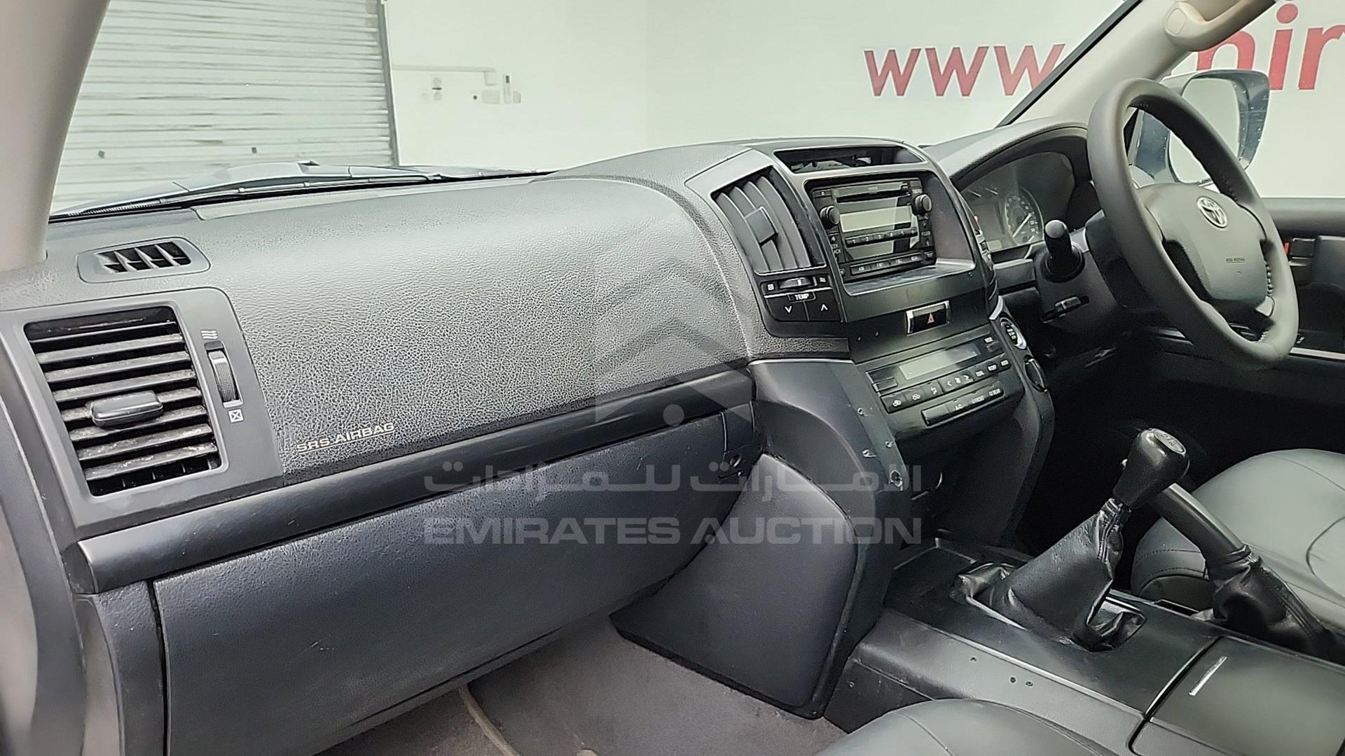 2014 TOYOTA LC 200 VIN: JTMHV09J404134874
