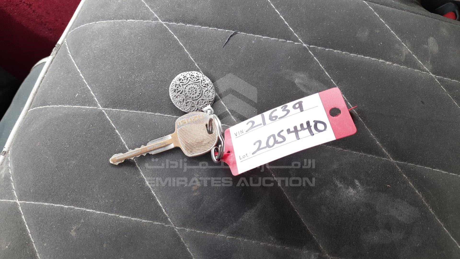 2016 ISUZU NPR VIN: JAMKP3418G7P21639