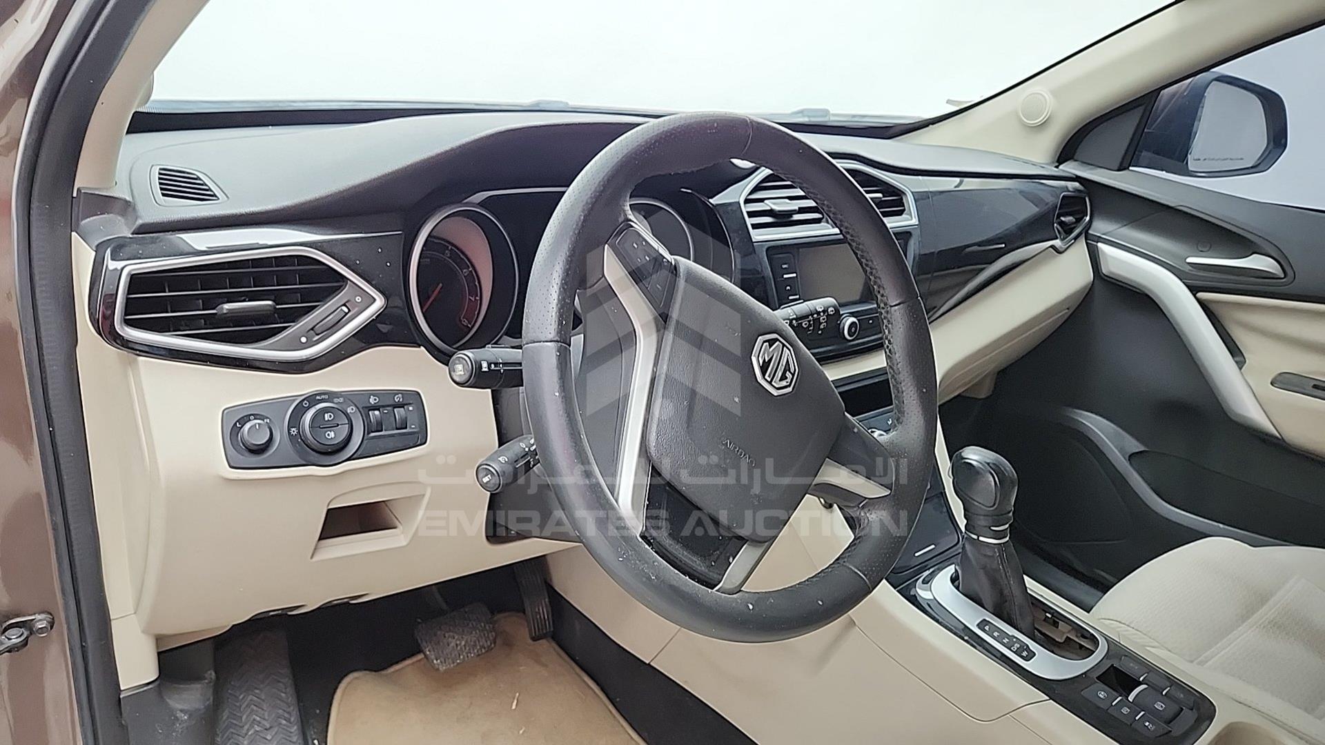 2016 MG GS VIN: LSJA24W34GS012141