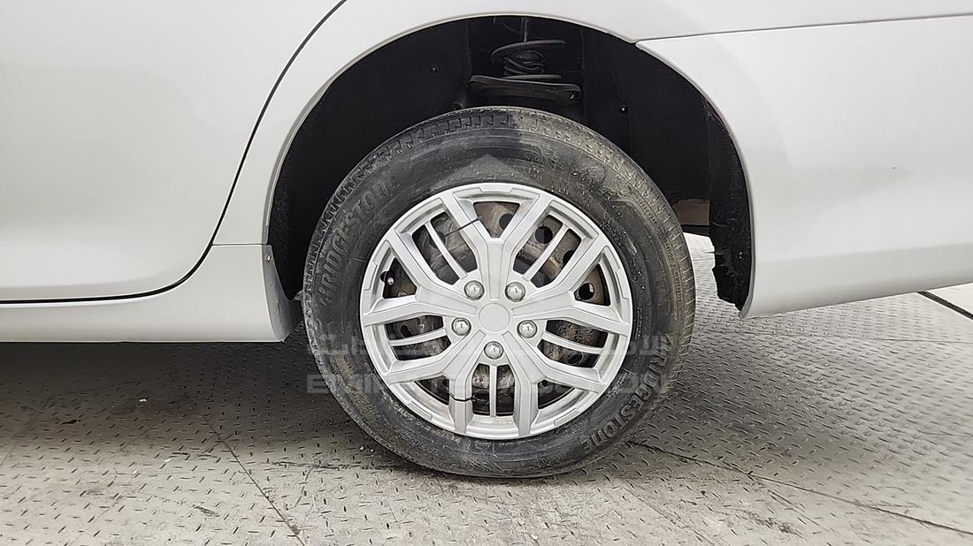 2014 Toyota Camry — Rear Left Tyre — Photo 35