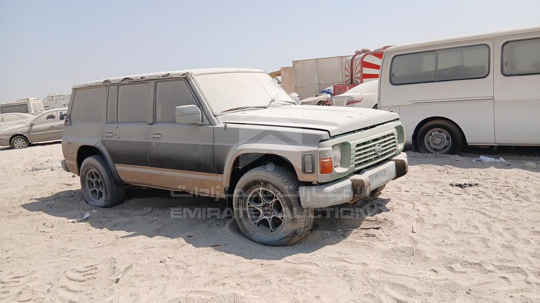 1993 Nissan Patrol — Front Right Angle — Photo 9