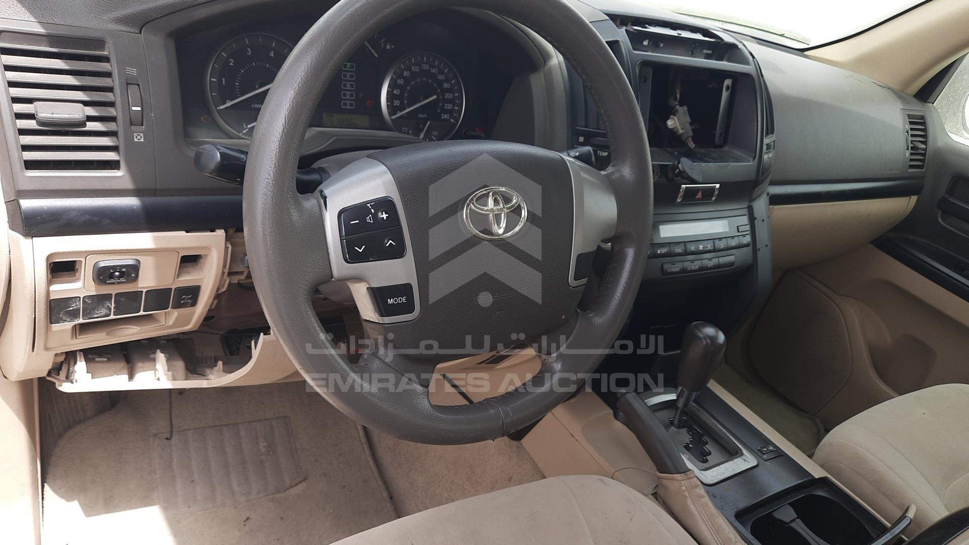 2013 TOYOTA LAND CRUISER VIN: JTMDU09J9D4063890