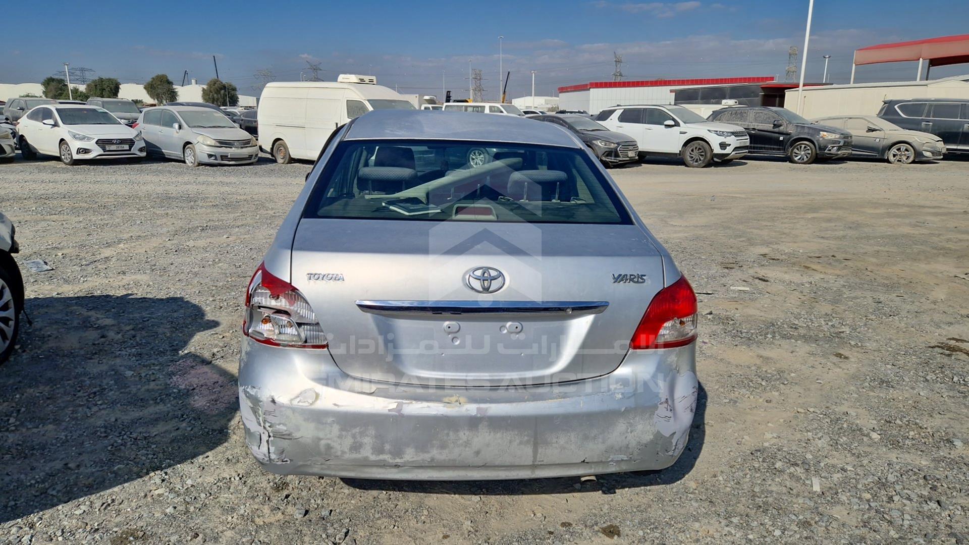 2007 TOYOTA YARIS VIN: JTDBW923471062749