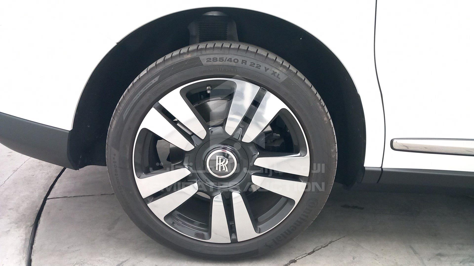 2020 ROLLS-ROYCE CULLINAN VIN: SLATV4A06LU111161