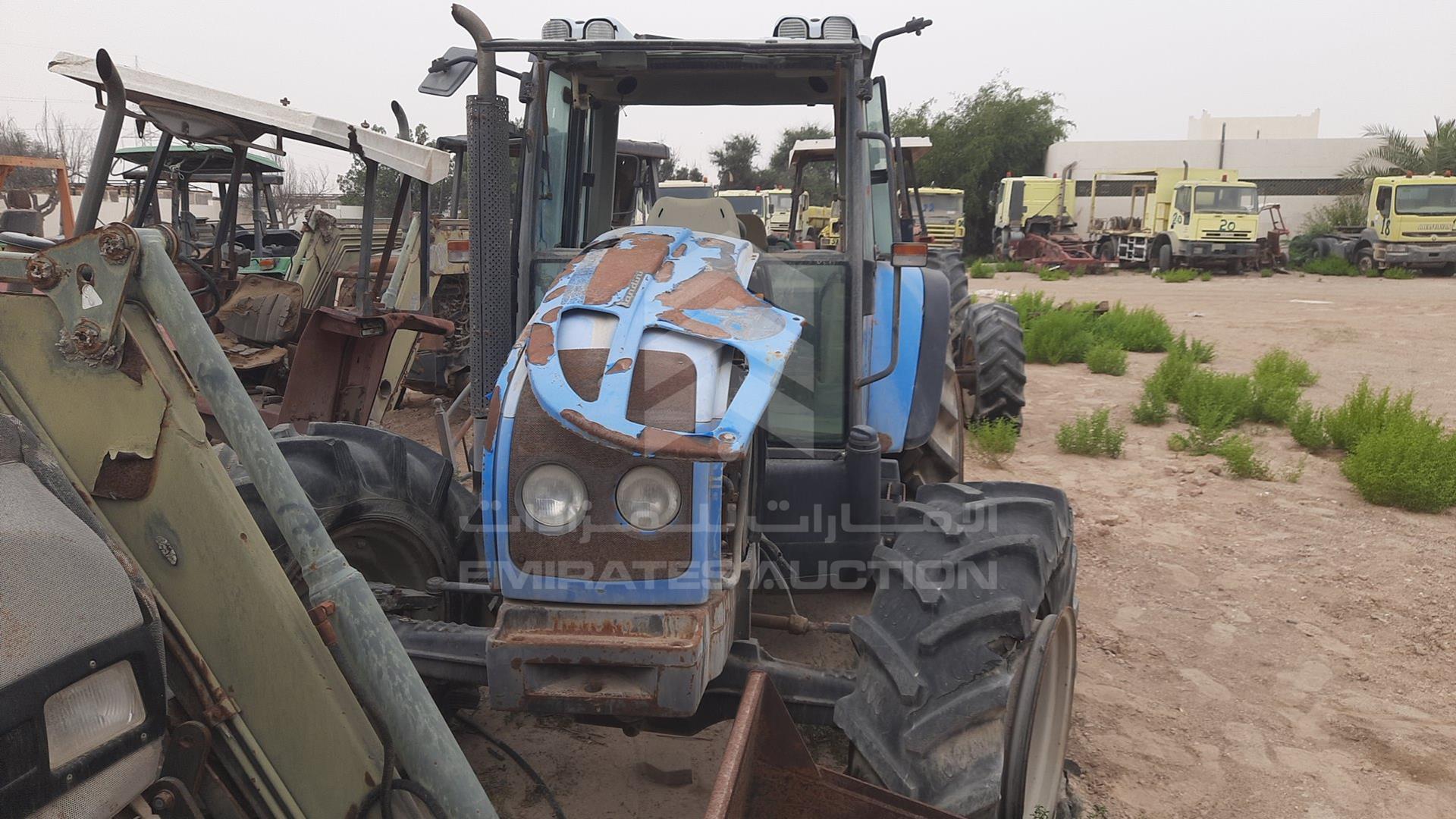 2002 TRACTOR --- VIN: MFDLM46029