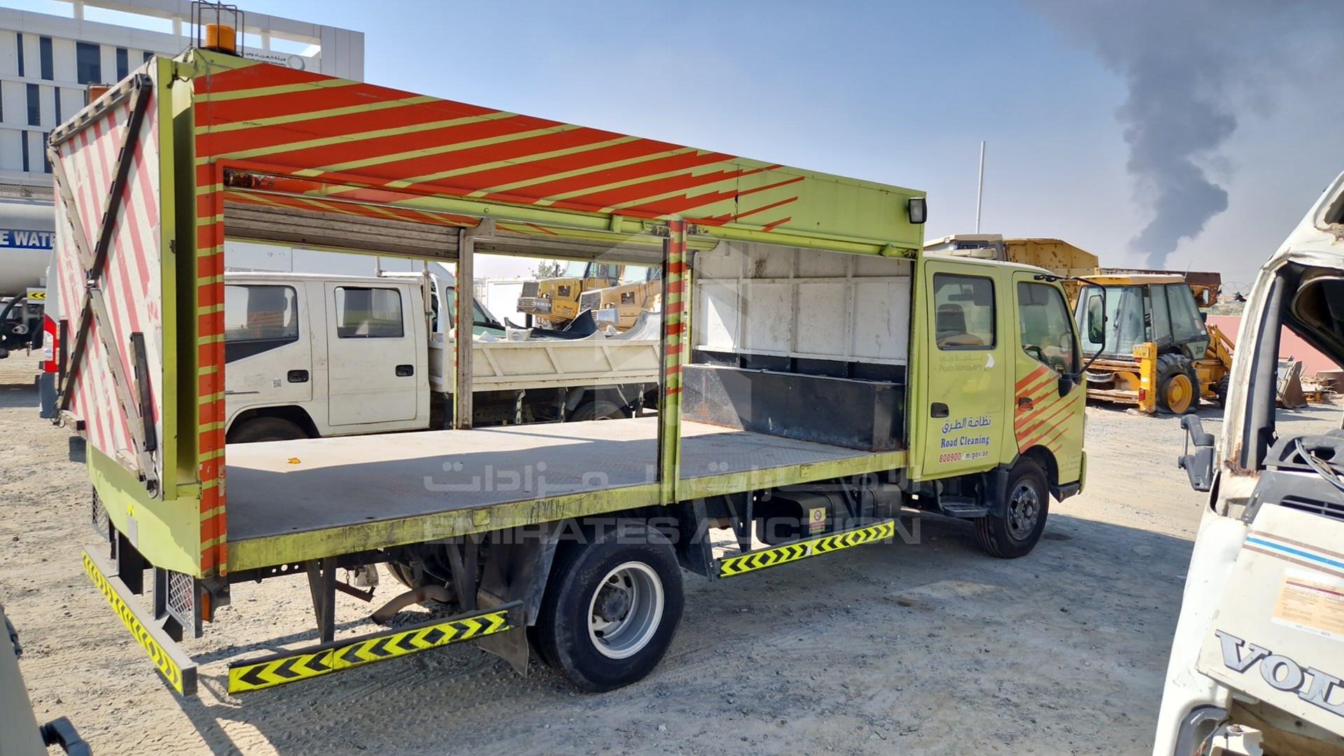 2014 HINO 300 VIN: JHHLCK1H0EK007012
