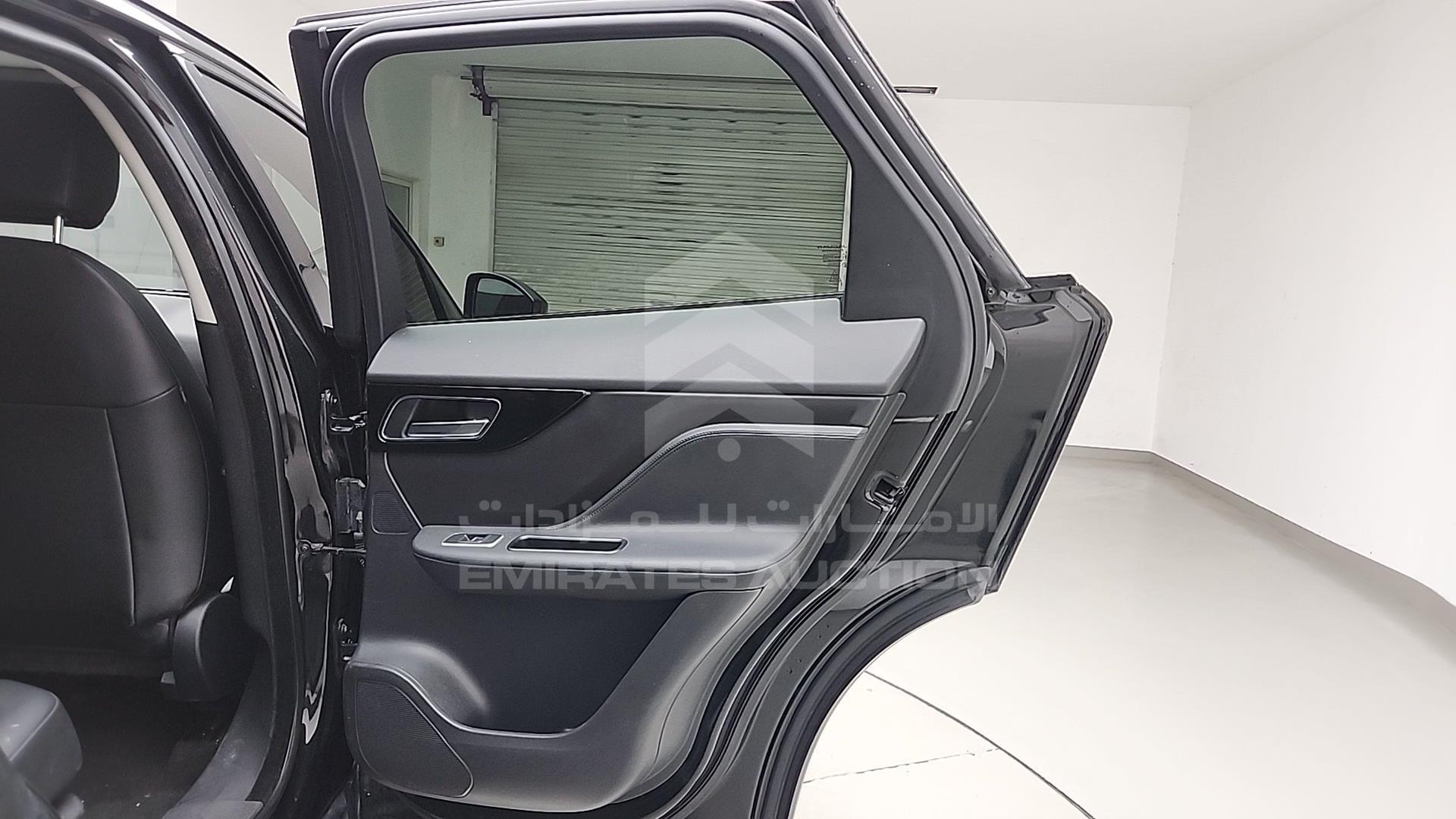 2018 JAGUAR F-PACE VIN: SADCJ2FX7JA251768
