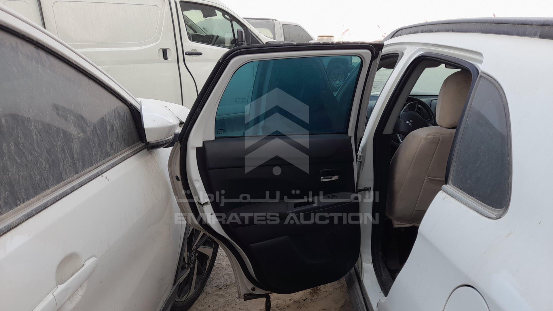 2013 MITSUBISHI ASX VIN: 4P3XTGA2WDE804223