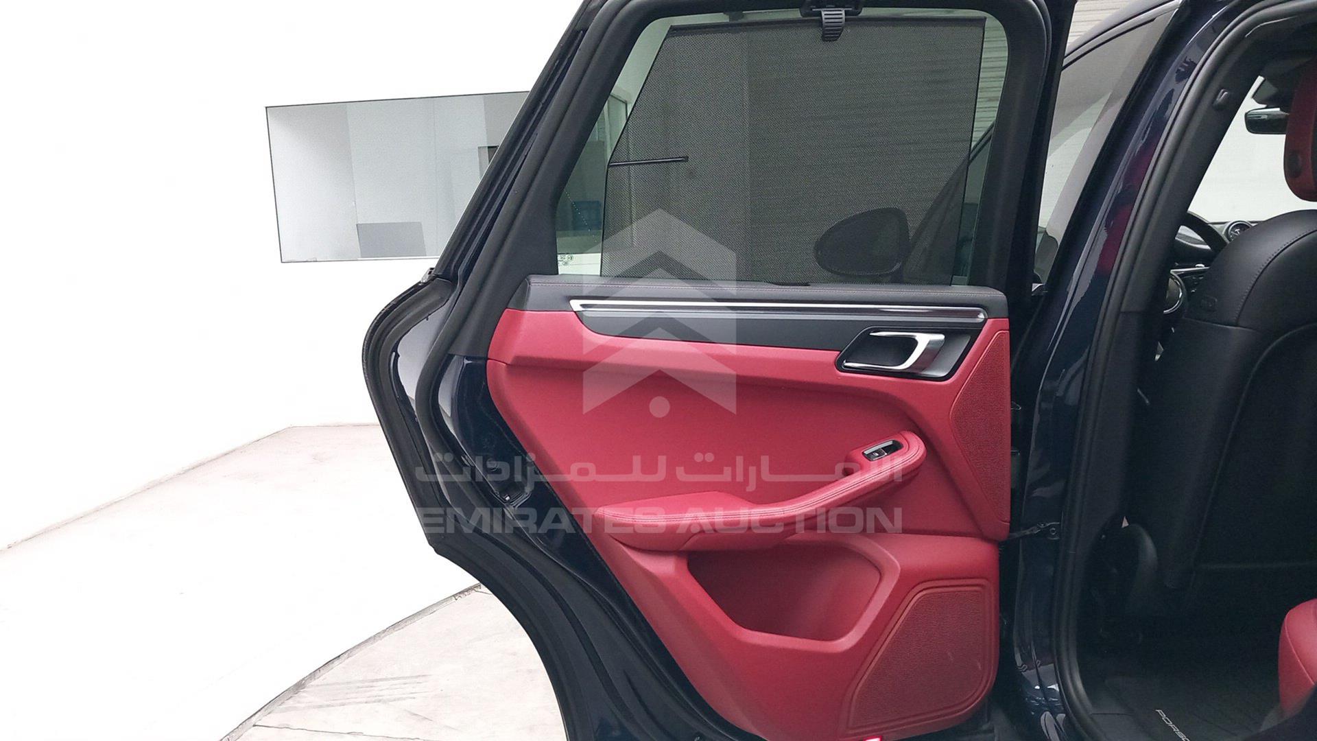 2022 PORSCHE MACAN VIN: WP1AA2A53NLB03067