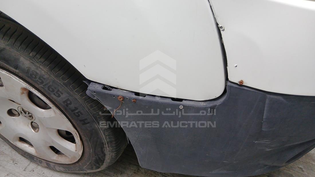 2015 Peugeot Partner — Dent — Photo 26
