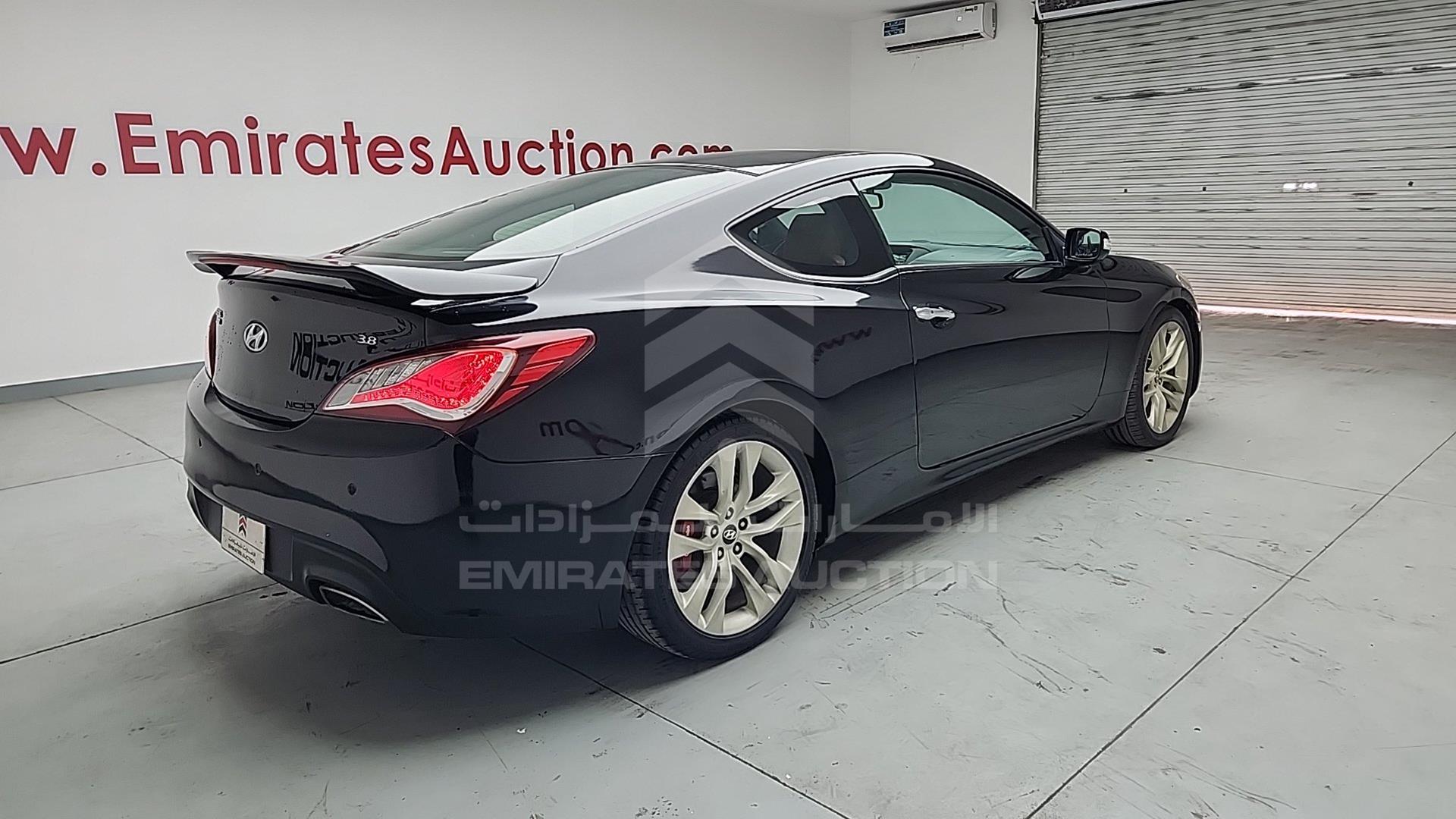 2015 HYUNDAI GENESIS VIN: KMHHU61H5FU116239
