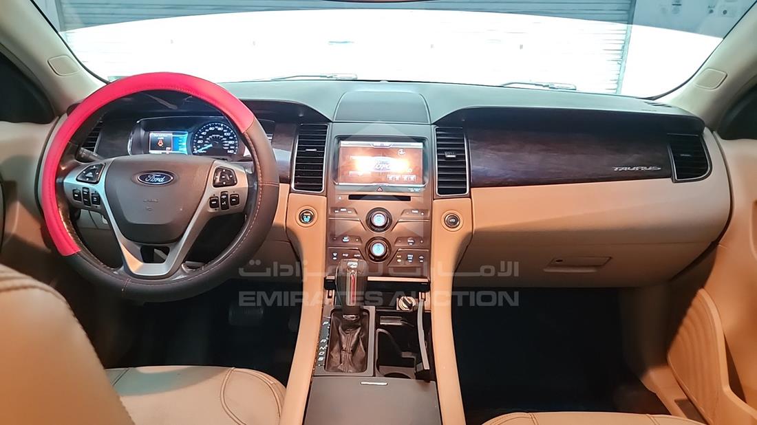 2015 Ford Taurus — Full Dashboard View — Photo 14