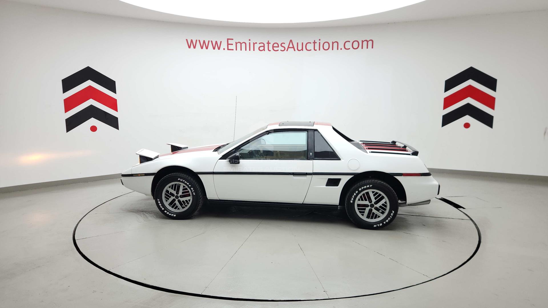 1984 PONTIAC --- VIN: 1G2AM37R2EP279582