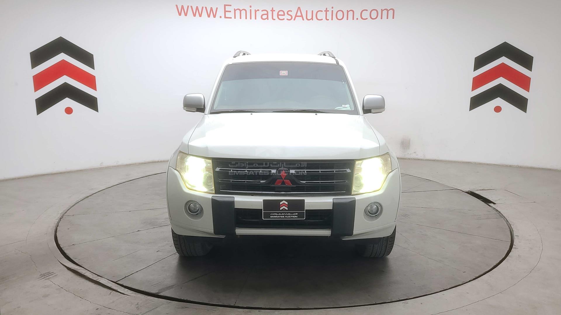 2011 MITSUBISHI PAJERO VIN: JMYLV97WB706495