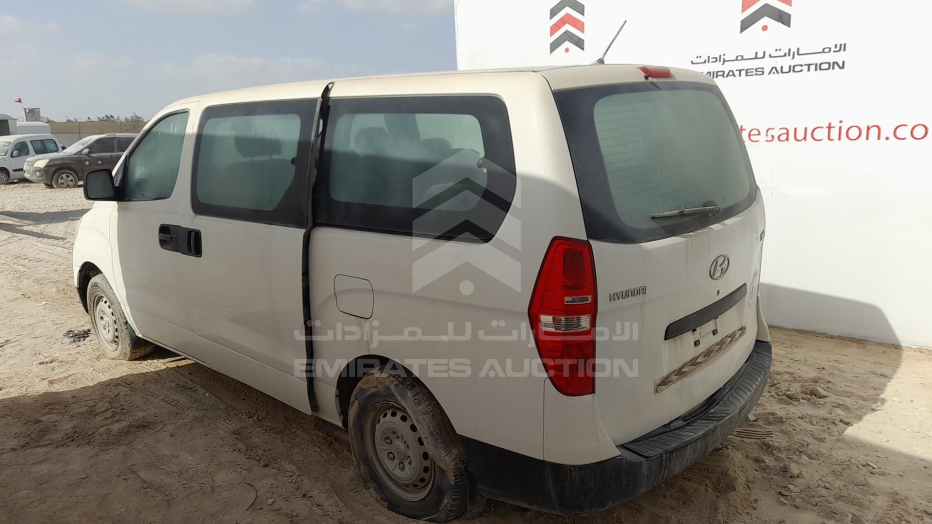 2016 HYUNDAI H1 VIN: KMJWA37R7GU774742