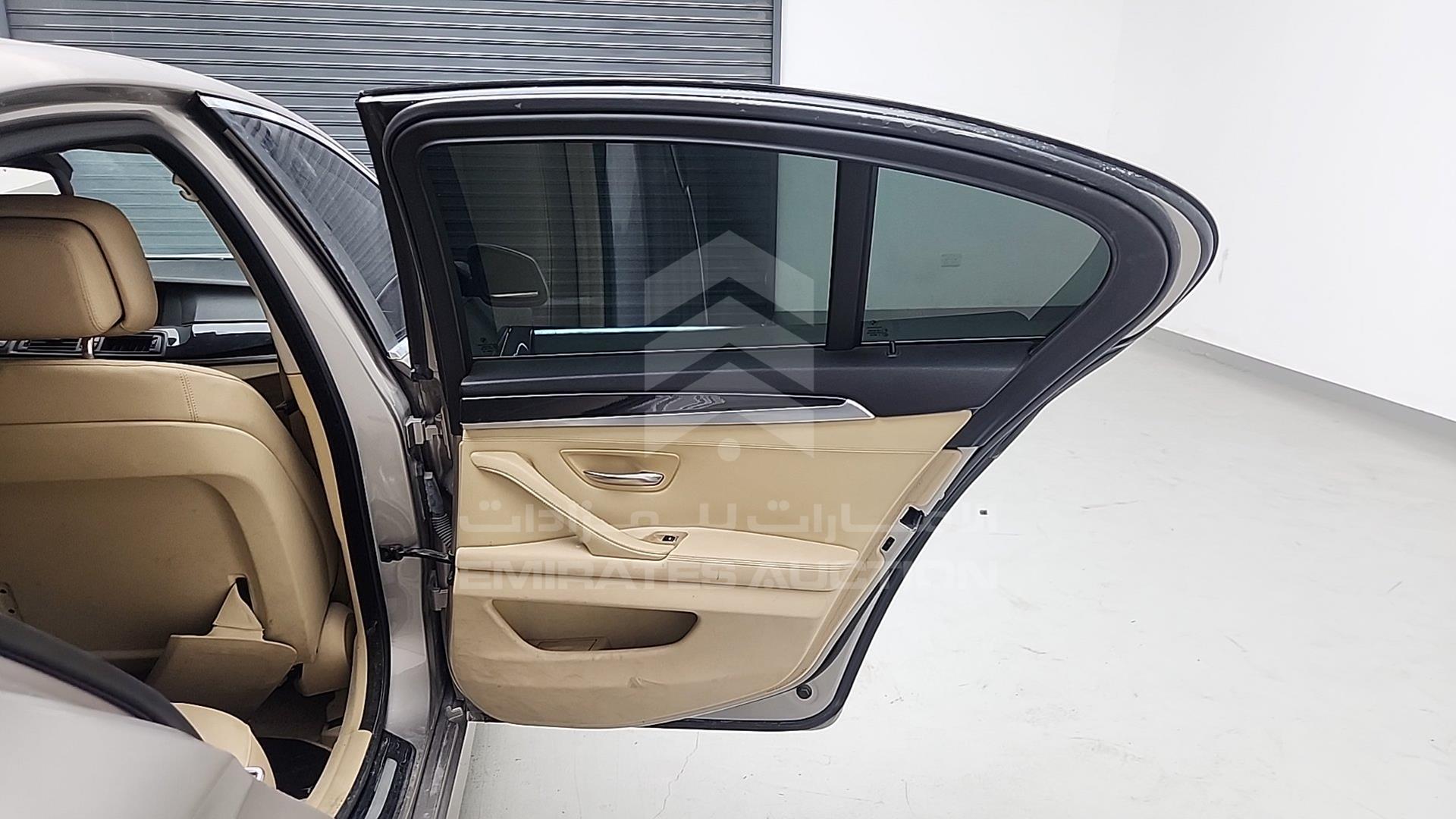 2013 BMW 528 VIN: WBAXG3107DDW40101