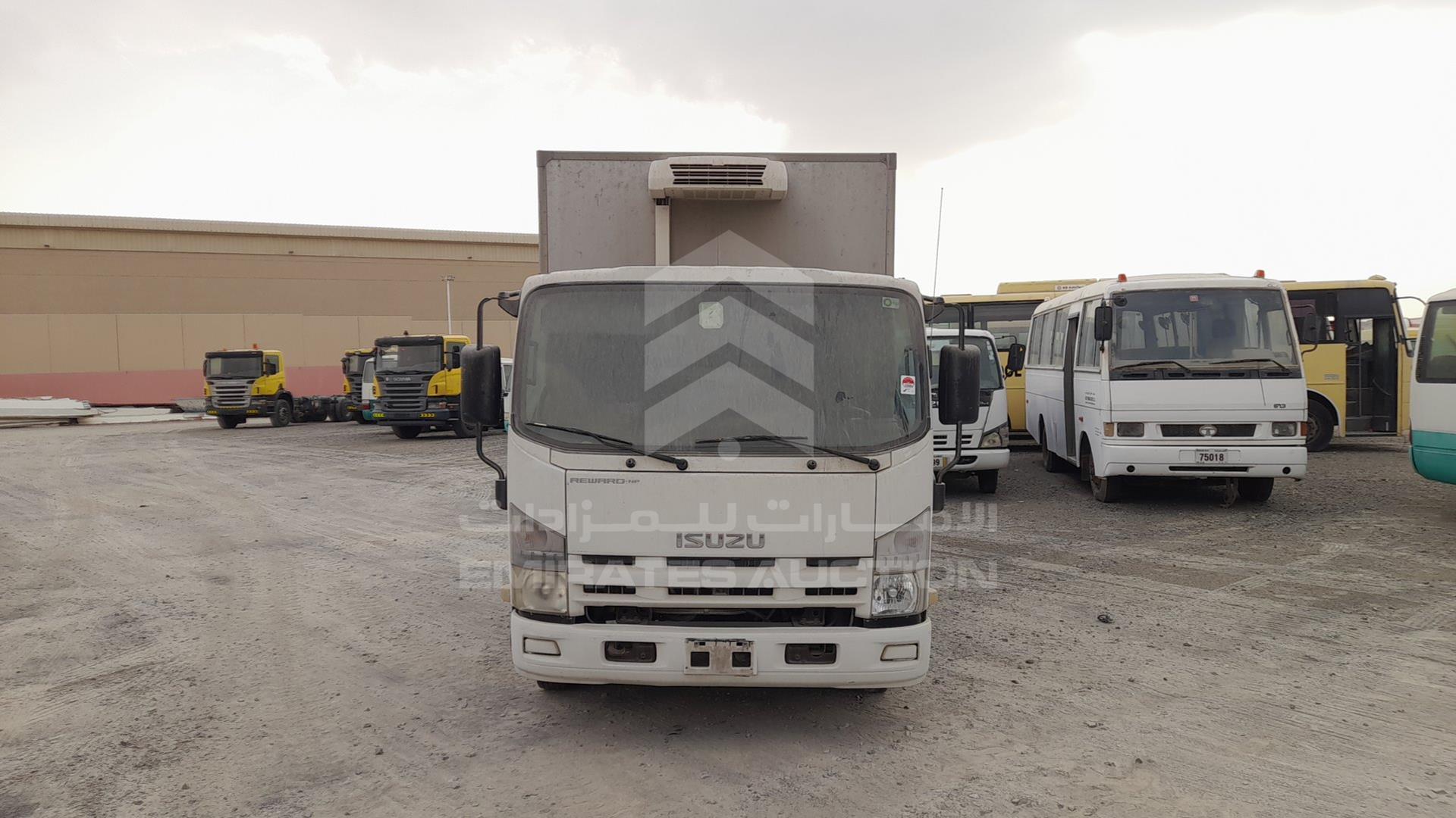 2017 ISUZU NPR VIN: JAAKP34H4H7P07991
