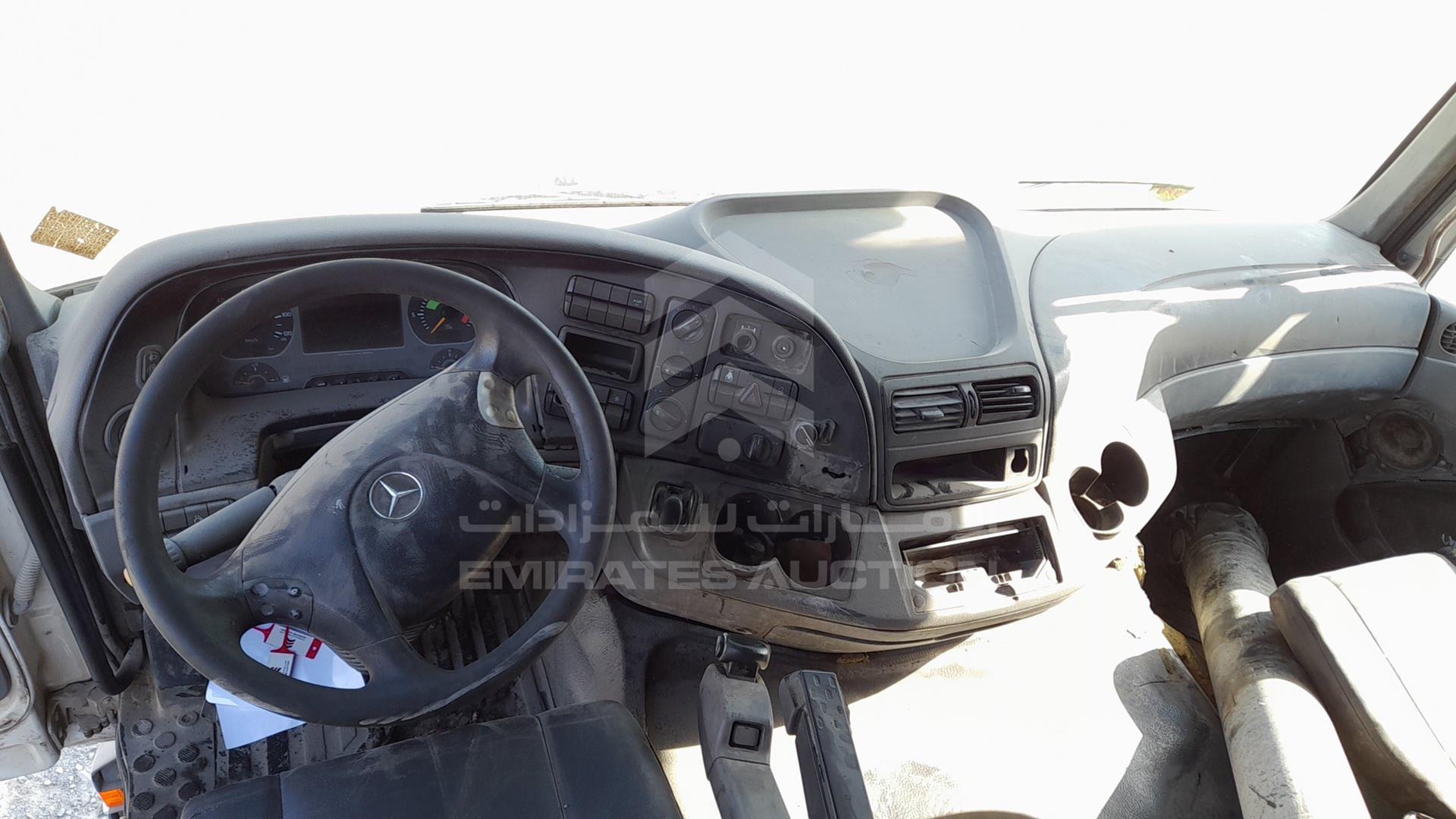 2008 MERCEDES ACTROS VIN: WDAKHCAA18L280325