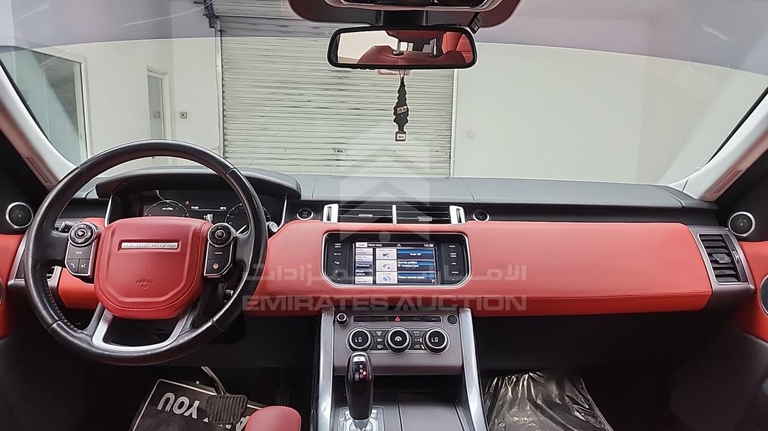 رنج روفر سبورت 2014 — زاوية الواجهة الكاملة — صورة 18