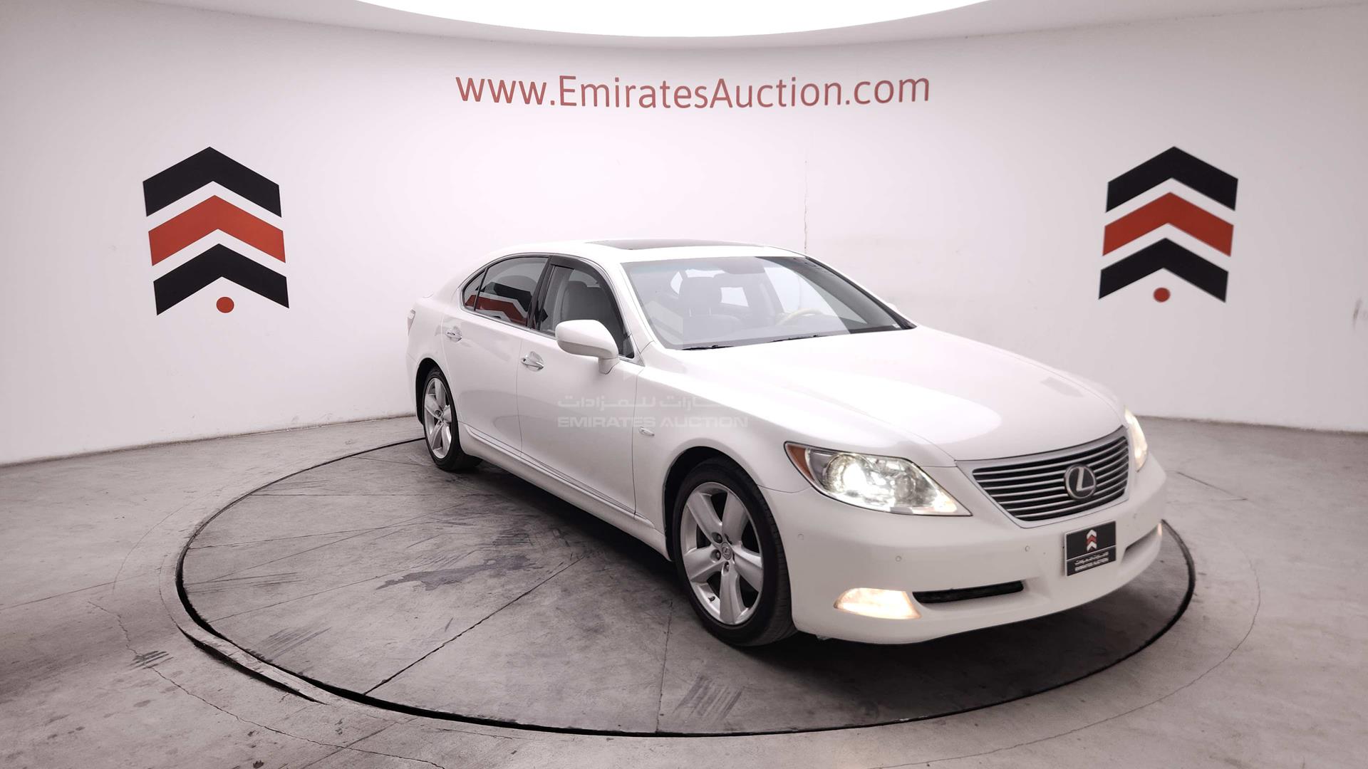 2008 LEXUS LS 460 VIN: JTHGL46F505008833