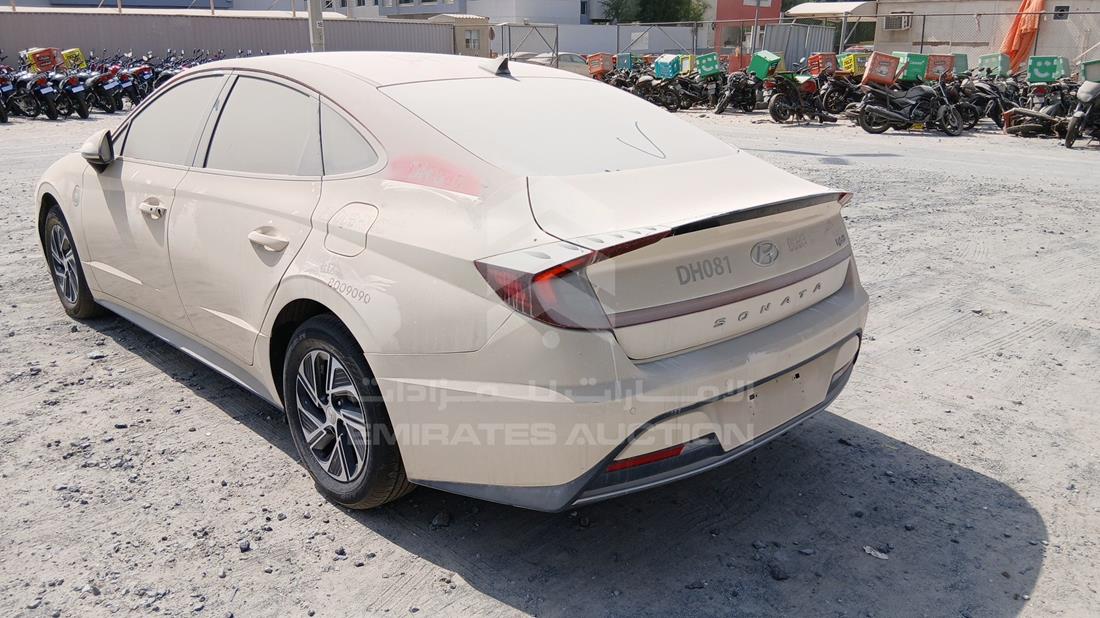 2021 Hyundai Sonata Hybrid — Rear Left Angle — Photo 7