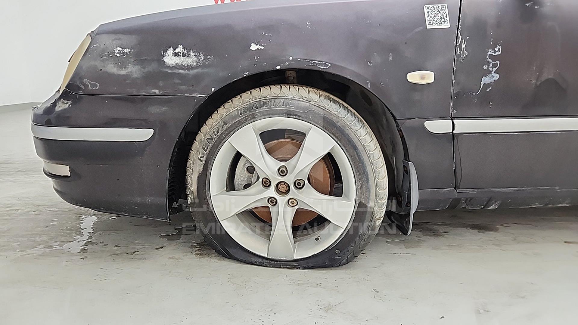 2006 KIA OPIRUS VIN: KNALD224365093828