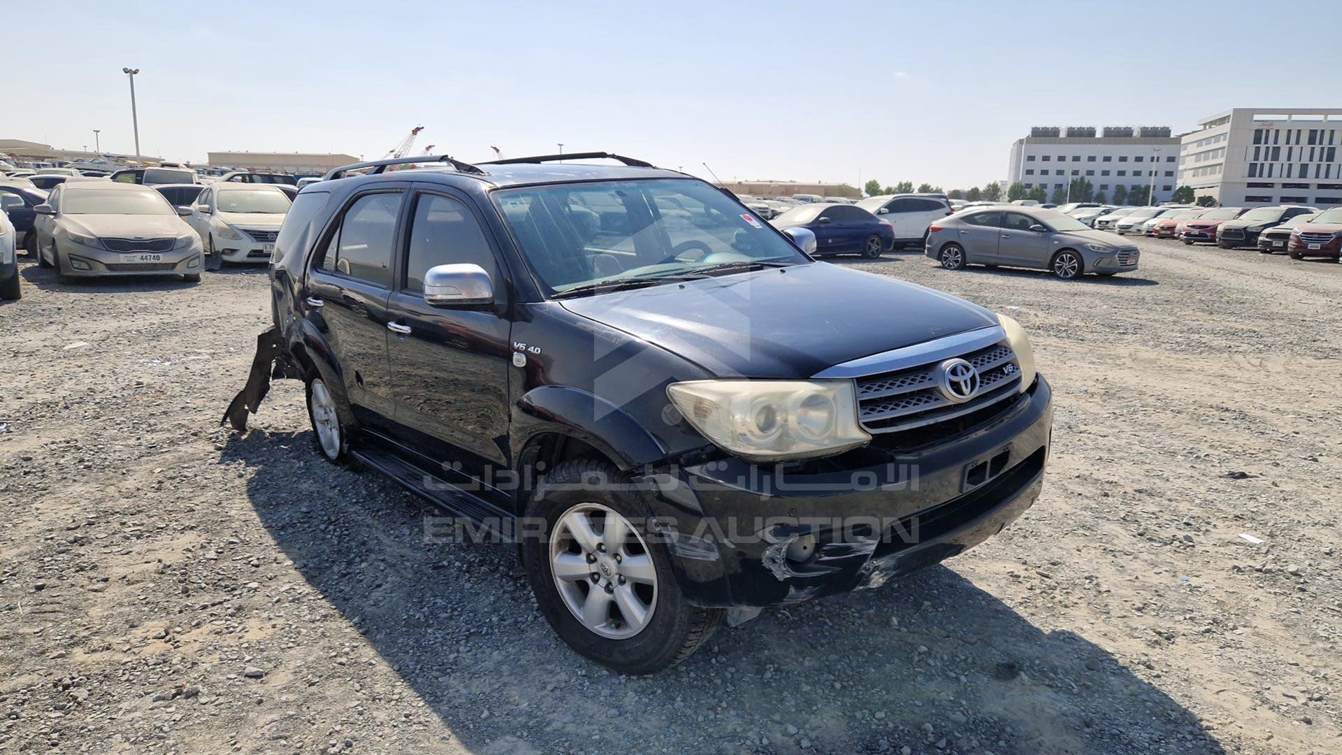 2011 TOYOTA FORTUNER VIN: MHFYU59G2B7015165