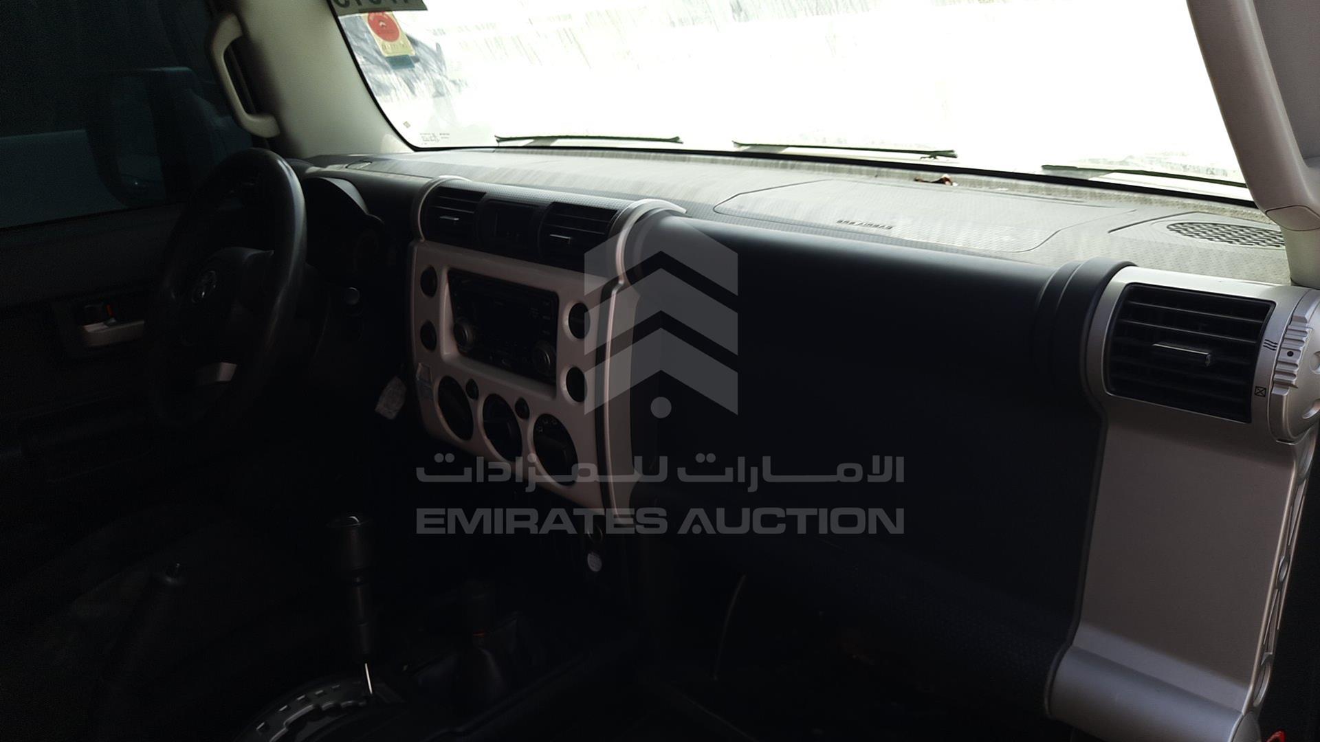 2013 TOYOTA FJ CRUISER VIN: JTEBU11FXDK171639