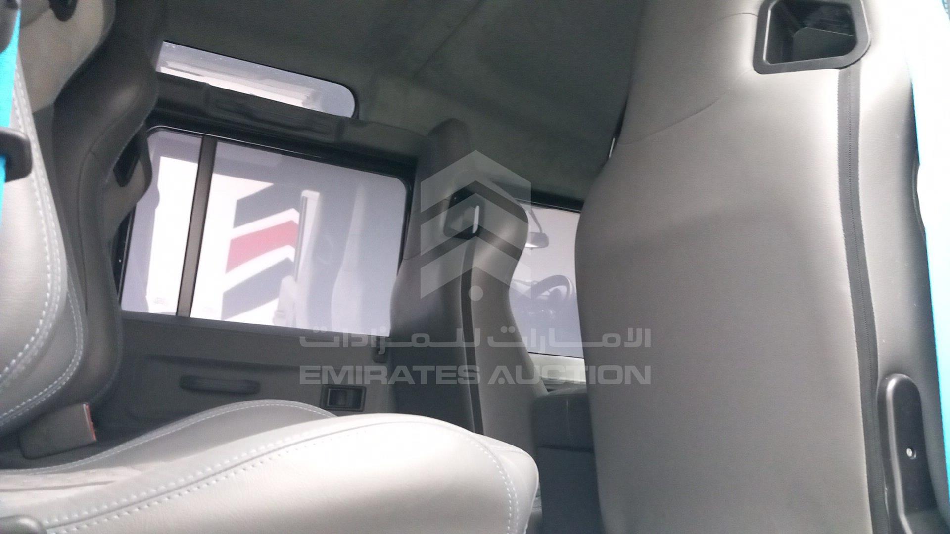 2013 LAND ROVER DEFENDER VIN: SALLDHMR8DA441729