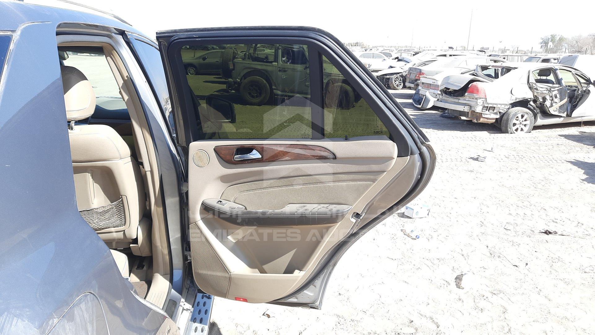 0 MERCEDES ML 500 VIN: WDCDA7DB7DA123811