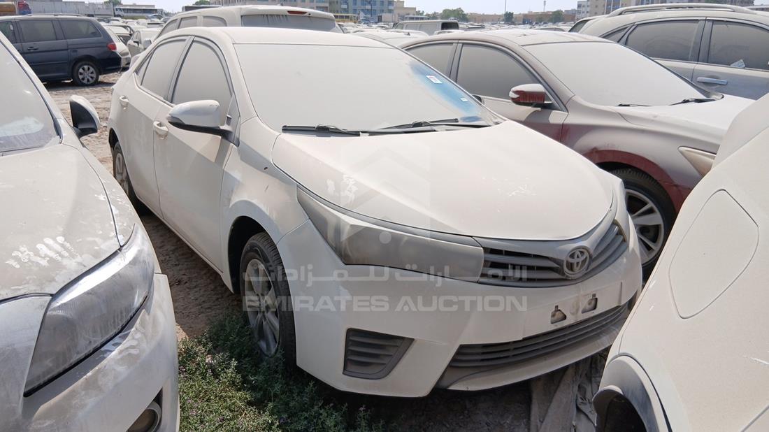 2015 Toyota Corolla - Scrap without document — Front Right Angle — Photo 9
