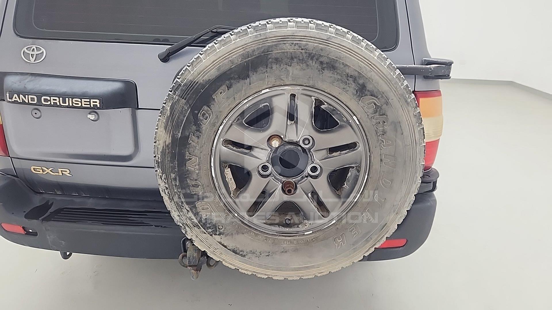 2000 TOYOTA LAND CRUISER VIN: JT3HJ09J2Y0017426