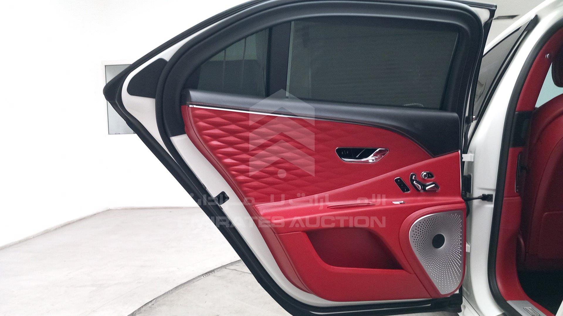 2020 BENTLEY FLYING SPUR VIN: 5CBBA5ZG1LC083849
