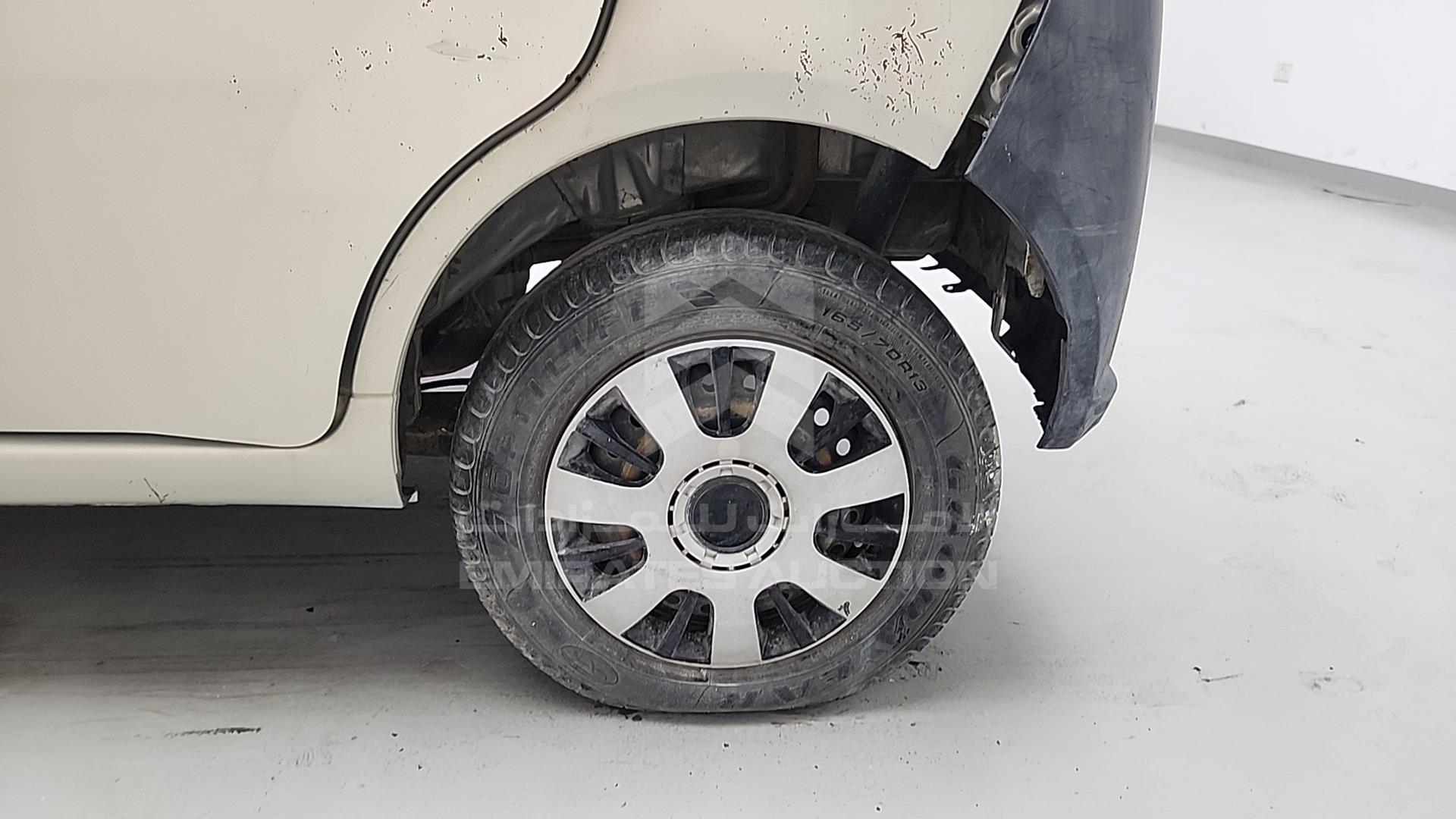 2006 DAIHATSU CHARADE VIN: JD1GL100561051900