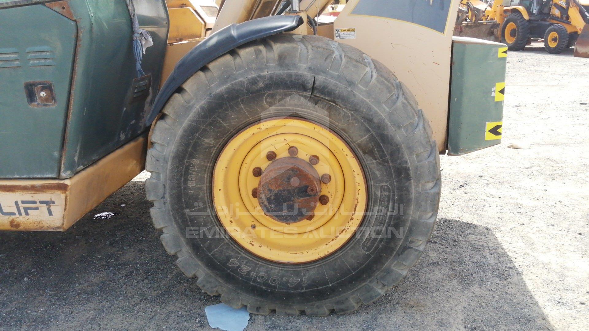 2006 GEHL 4240E VIN: DL1155HJZ0841070