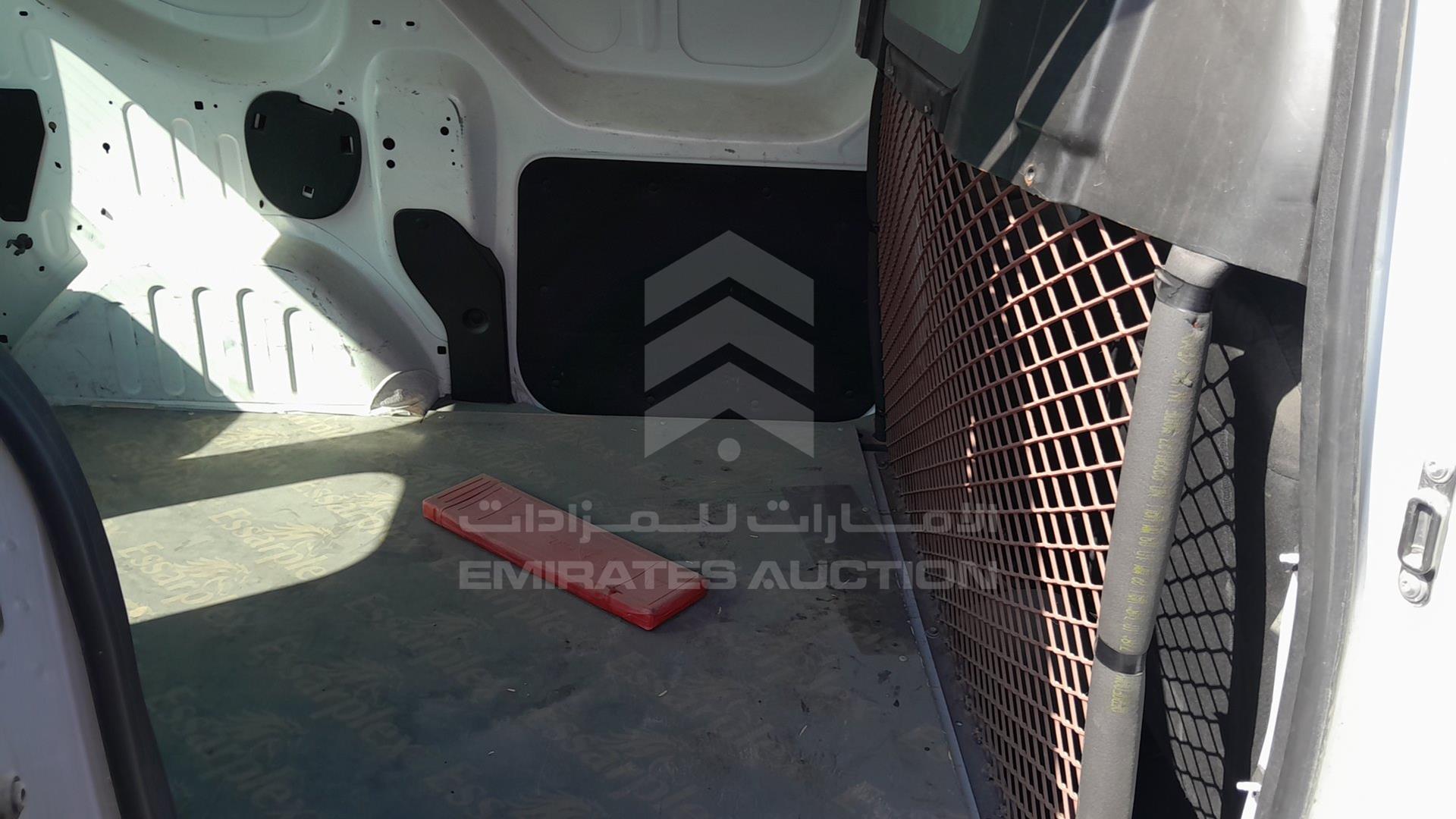 2019 RENAULT DOKKER VIN: VF18SRB42KG465633