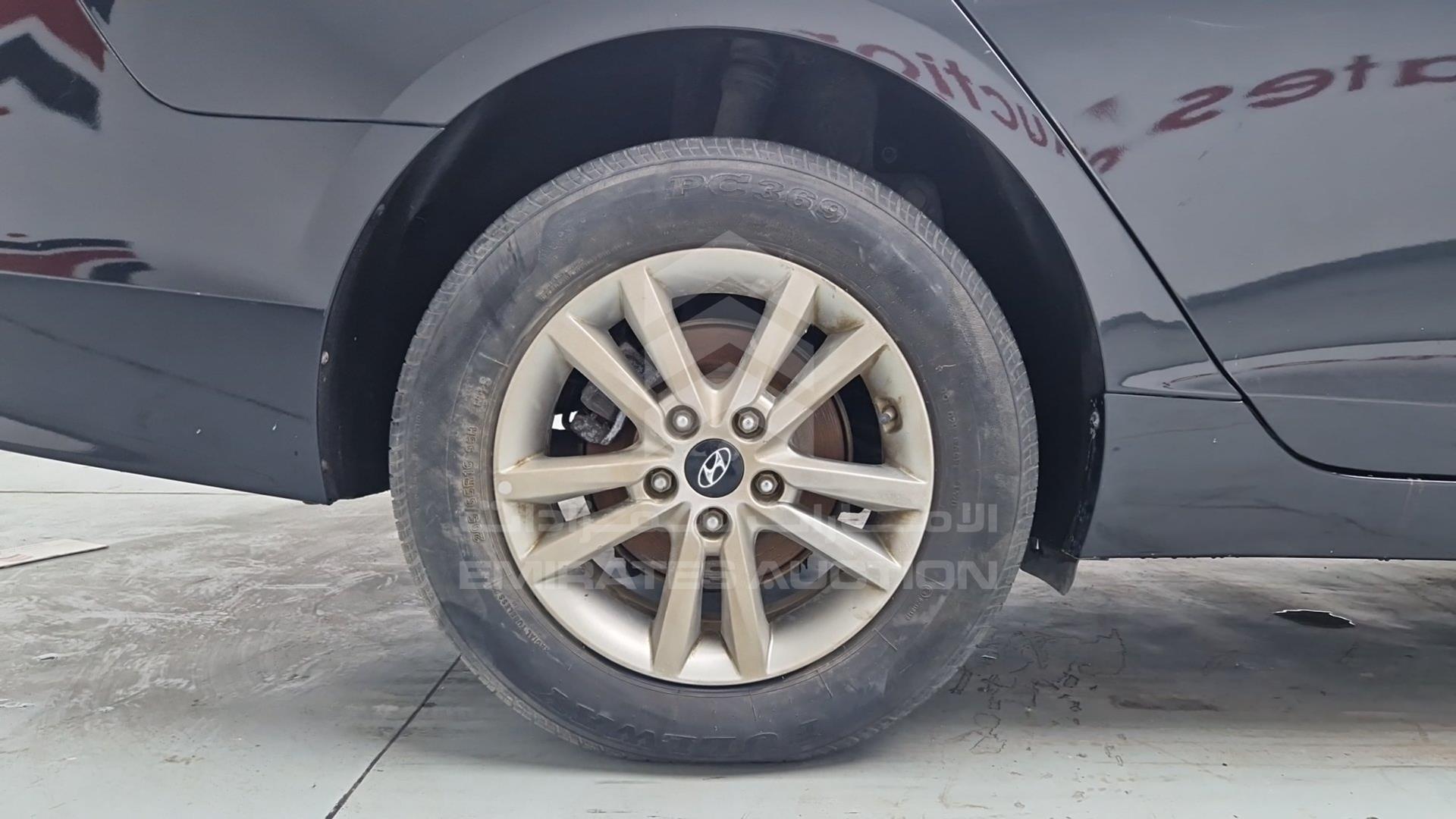 2016 HYUNDAI SONATA VIN: 5NPE24AF7GH273542
